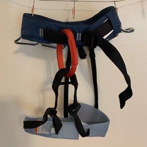 Women’s XS Black Diamond Momentum Harness